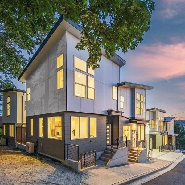 Bright & Modern Seattle Townhome