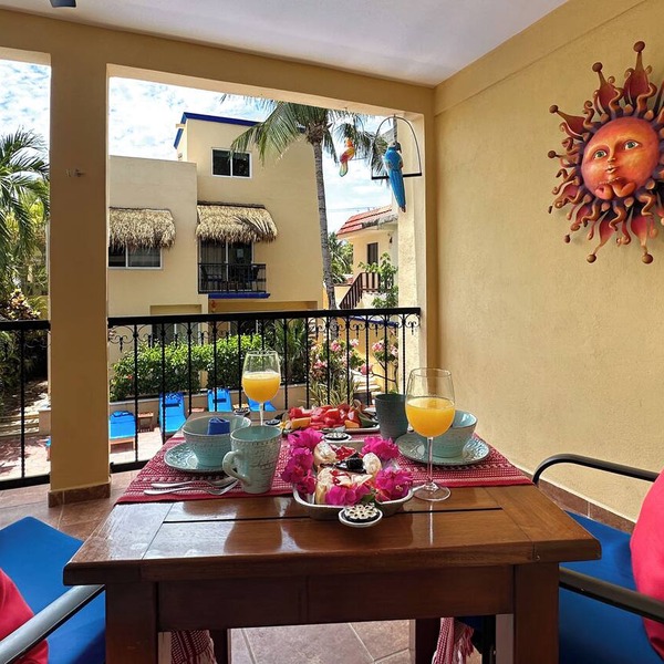 Bright Second-Floor Apartment with Private Balcony