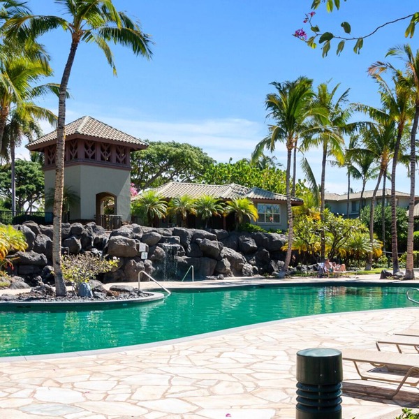 Bright, Spacious 3 Bedroom- Beach Club Access