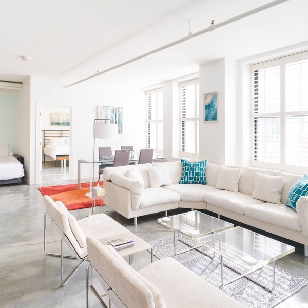 Bright & Spacious Loft Steps to the Freedom Trail