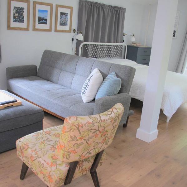 Bright Studio Loft Near Secret Beach in Gibsons