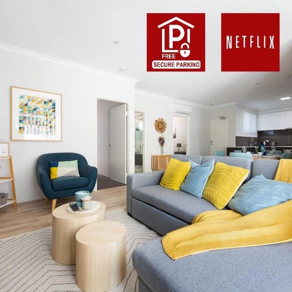 Bright Trendy 3BR Apt - Walk to River & Shops