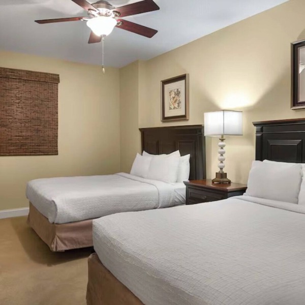 Bright Villa | Resort Pools & Lazy River | Walk to Dining
