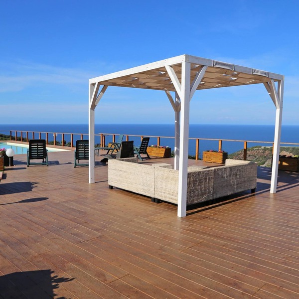 Bright villa with private pool, surrounded by lawn and sea view