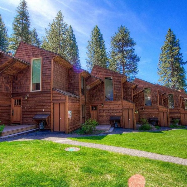 Brockway Beachside Bungalo by Lake Tahoe Accommodations