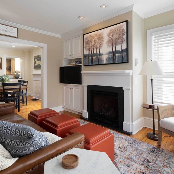 'Brooke House' In The Heart of Downtown w/Patio!