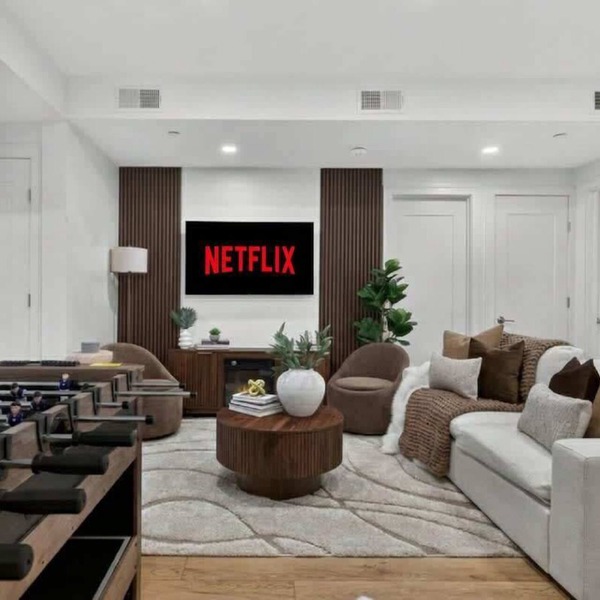 Brookline Lux | Rooftop Fenway T BU BC Simmons