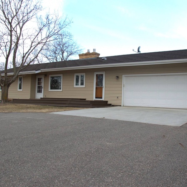 Brophy Reflections 4BR/2BA, 2 Kitchens, Firepit, Year Round Rental, Lic#1798