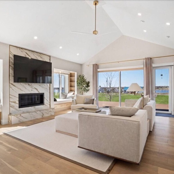 Brudenell Riverview Estate-luxury modern retreat in hi-end neighborhood