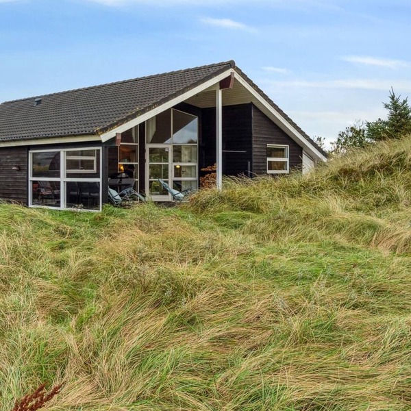 "Bruni" - 400m from the sea by Interhome