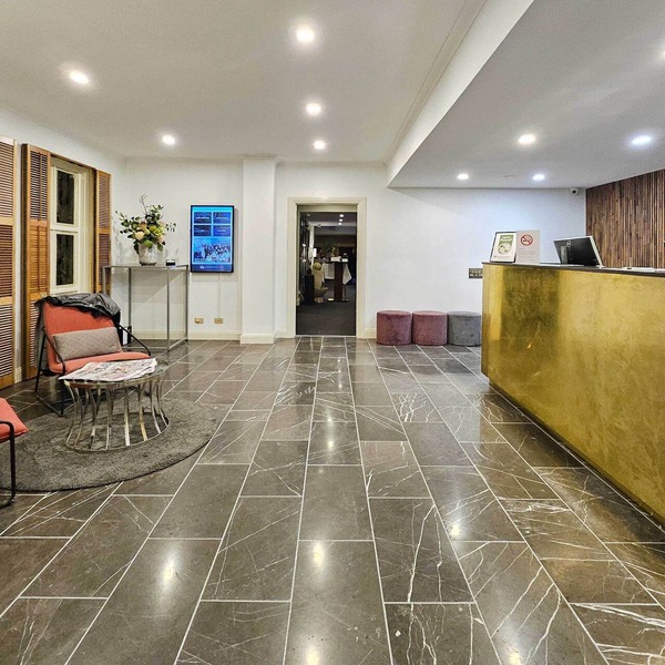 Buckingham Apartment