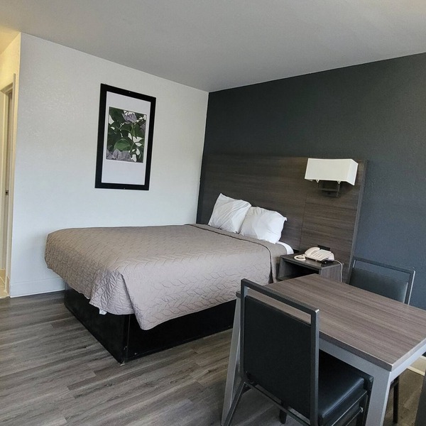 Budget Inn