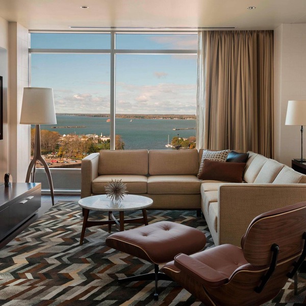Buffalo Marriott at LECOM HARBORCENTER