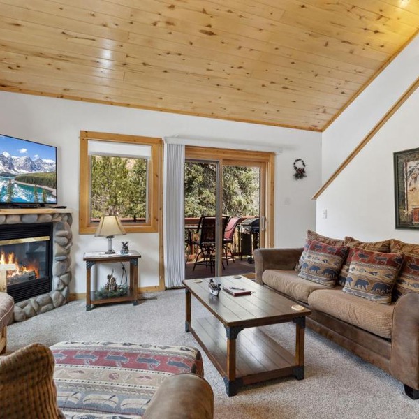 Bugle Pointe A06 by Estes Park Condos