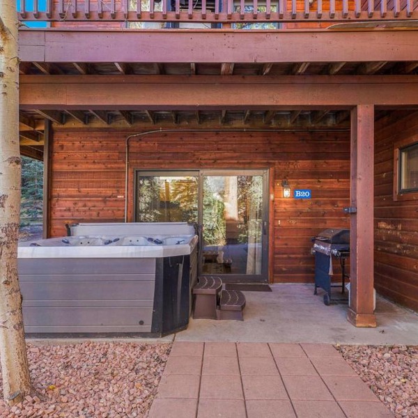Bugle Pointe B20 by Estes Park Condos