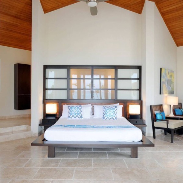 Bungalow Steps from Beach with Club Privileges, Pool, Restaurant