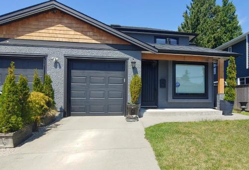 Burnaby 4 bed 3 bath duplex