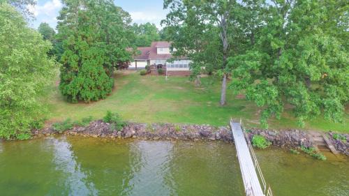 Butler Branch Point - Located On A Private Point! Pet-Friendly!