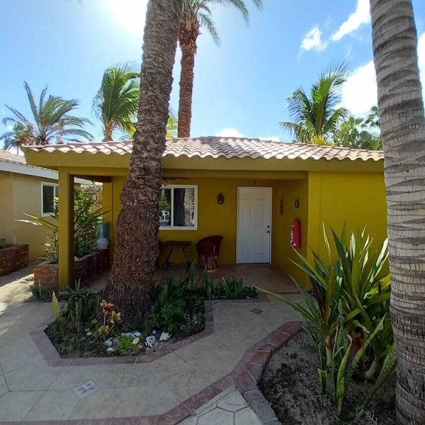 Cabana #5 pool view, under palm trees, enjoy!