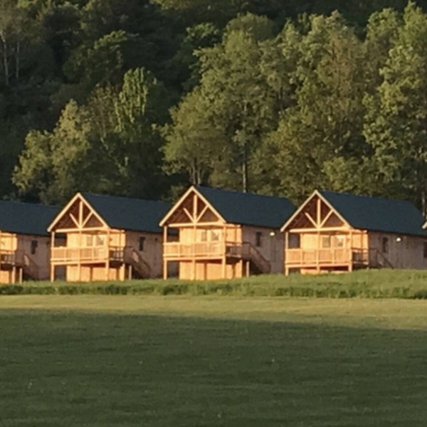 Cabin, cottage, fishing, hunting, trails, creek, ponds, nature