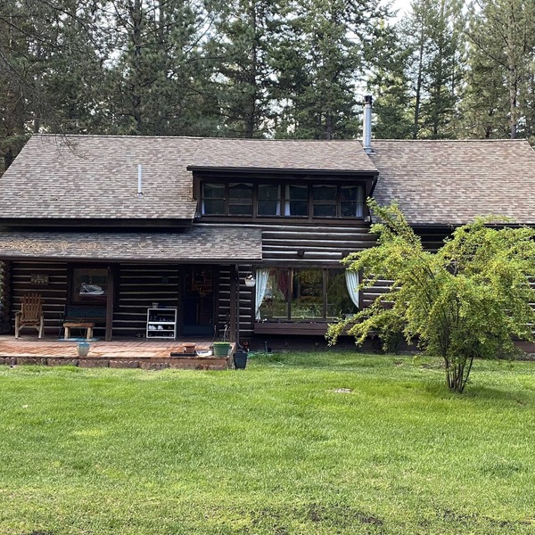 Cabin in the woods 20 mins from downtown