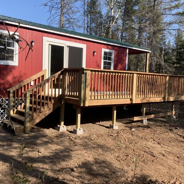 Cabin Shadow. Small newly refurbished cabin steps away from the Baptism River