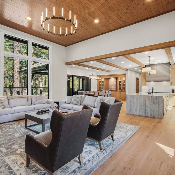 Caldera Luxe Getaway with Access to Forest House