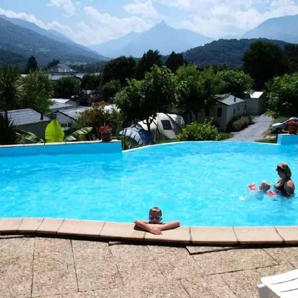 Camping Soleil du Pibeste* - Mountain chalet - 1 bedroom = sheets + towels + cleaning for 2 people