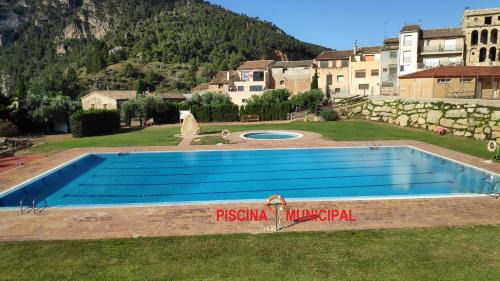 Can Miqueló Total Solar Eclipse 2026 Whole House for 16 Guests