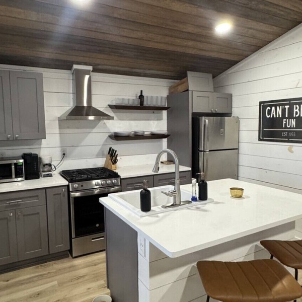 Can`t Beat Fun Cabin on Weiss Lake