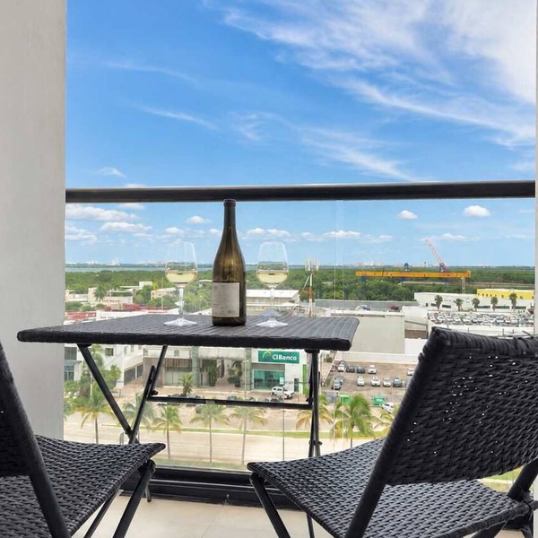 Cancun 1BR | Lagoon View, Pool & Gym