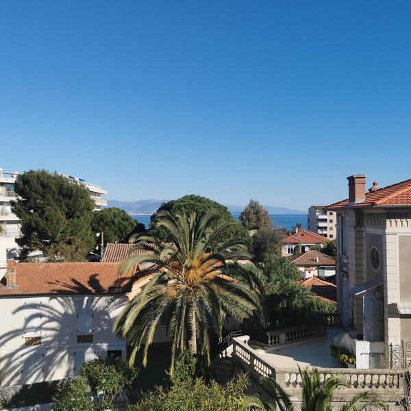 Cap D'Antibes Hermitage 2P with Garage, Terrace, Near Beaches