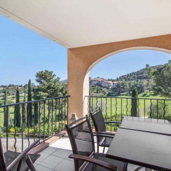 Cap Esterel (St Raphaël) - Quiet apartment with sea view, golf & Cap Esterel 4 pers.