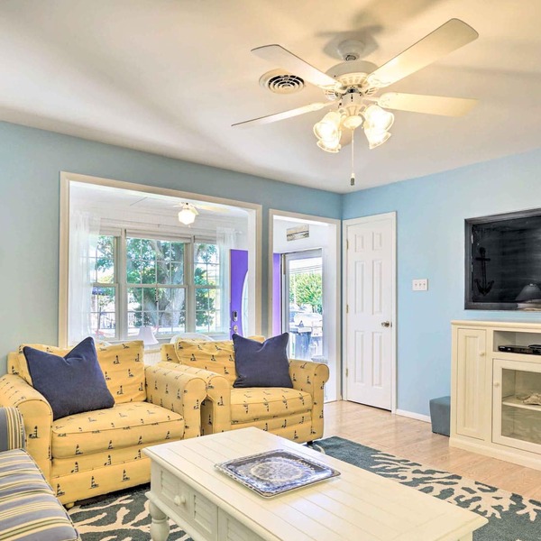 Cape May Quad Unit w/ Deck ~ Half-Mi to the Beach!