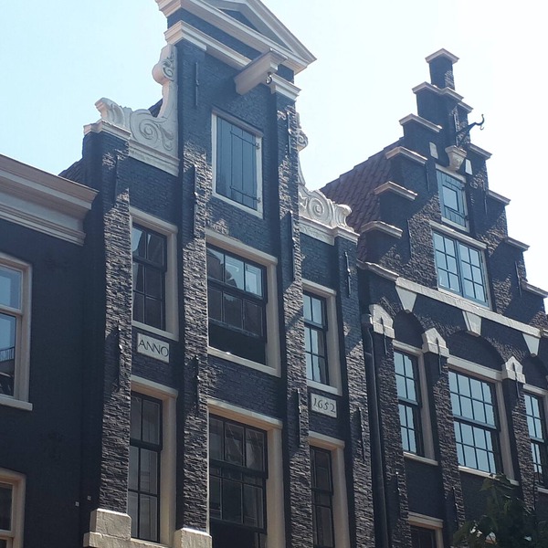 Captain's House; 2 Bedroom apartment, spacious, clean, central located