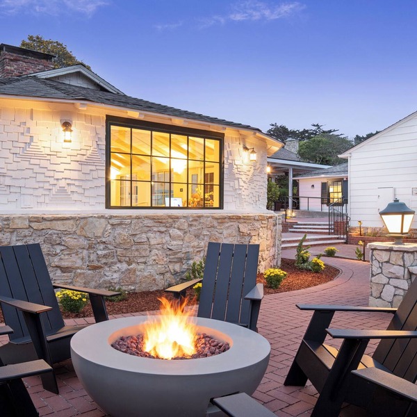 Carmel Beach Hotel