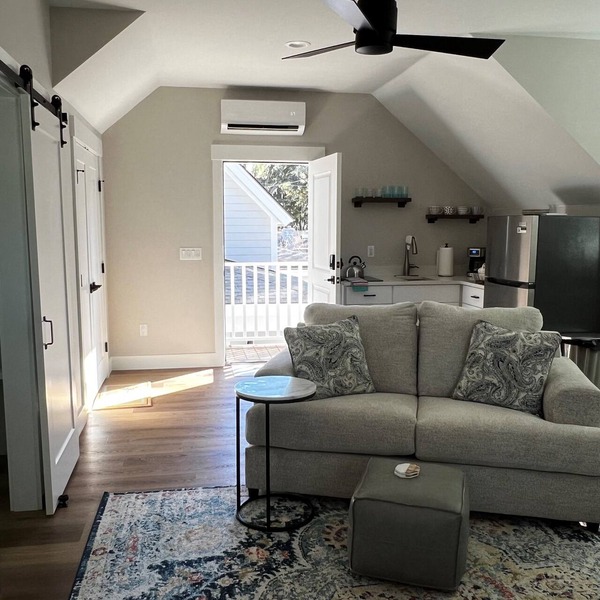 Carriage House within 5 minute walk of Old Town Bluffton