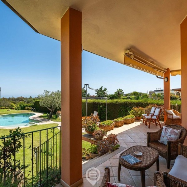 Carrubo Oasis - elegant two-level villa