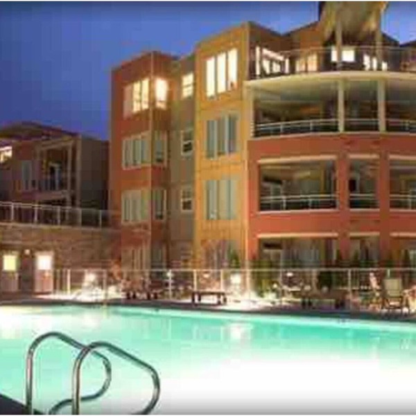 Casa Amigos: a beachfront resort 2bdrm condo w/heated pool, hot tub & BOAT SLIP