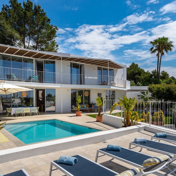 ** Casa Cel Post ** Beautiful views and ideal location.