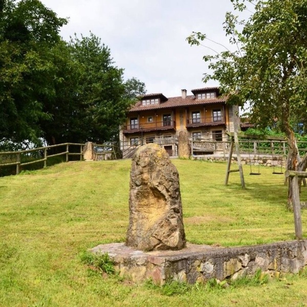 "Casa de Aldea Peñanes 3", 15 minutes from Oviedo