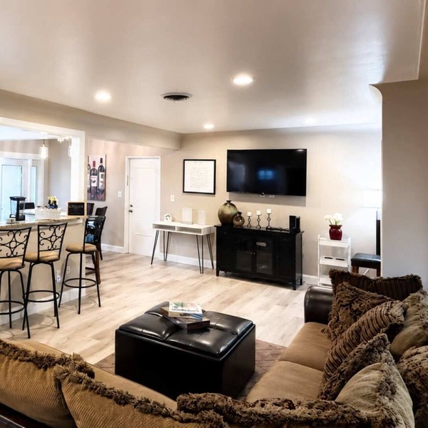 Casa Esquina – St. Pete | Near Beaches & Downtown