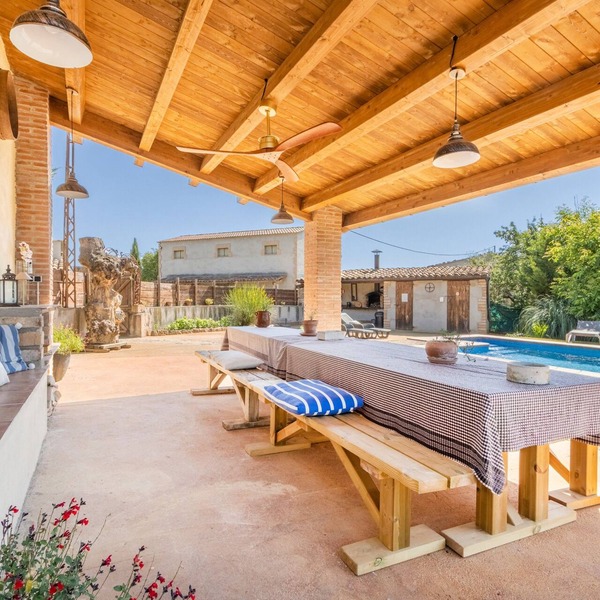 Casa Marcús. Country House with Private Pool, BBQ, Games Room & 4 Suites (12 Guests)