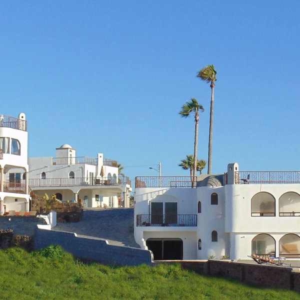 Casa Playa Baja