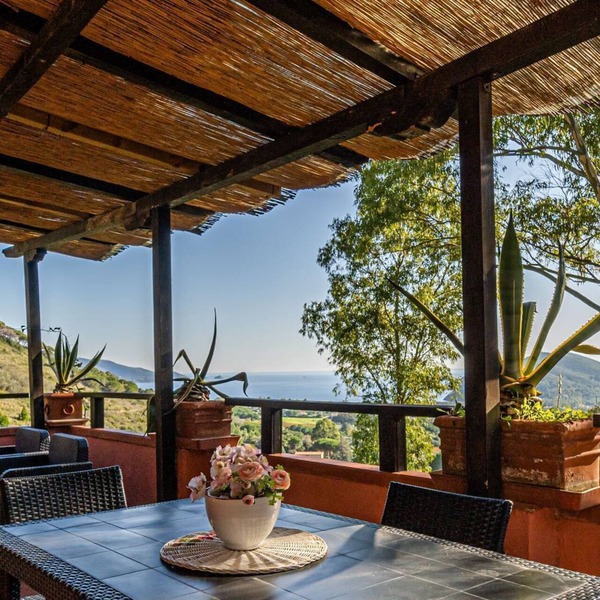 Casa Pucci with incredible views of Lacona