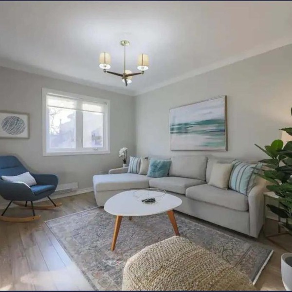 Casa Queen East - Modern 2BR Suite in Leslieville