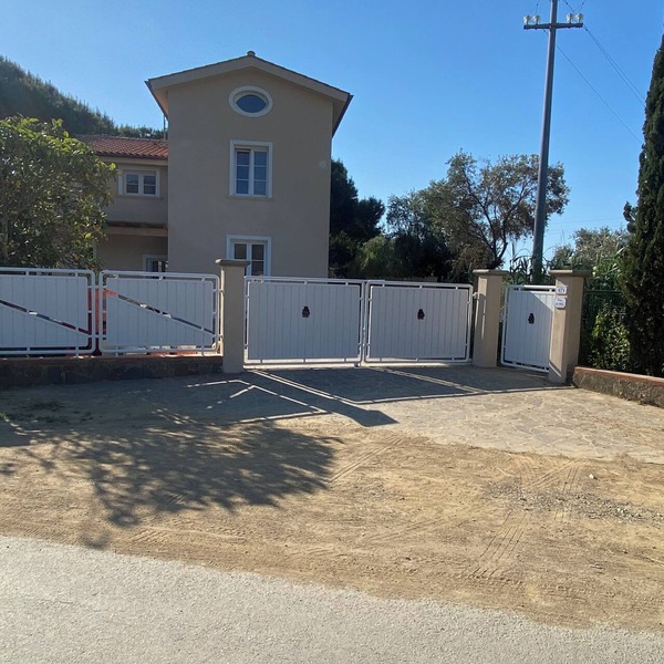 Casa Riservata Immersa Nella Natura con Spiaggia Raggiungibile a Piedi