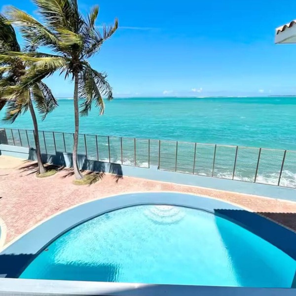 Casa Sirena - Oceanfront Escape in San Juan