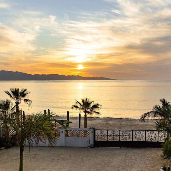 CASACORAZONmx “Oasis” 2bd Tropical Beachfront - Amazing Views! 325.00n