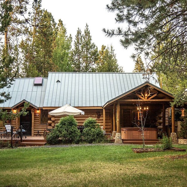 Cascade Basecamp | Fully Fenced/Hot Tub/Private!